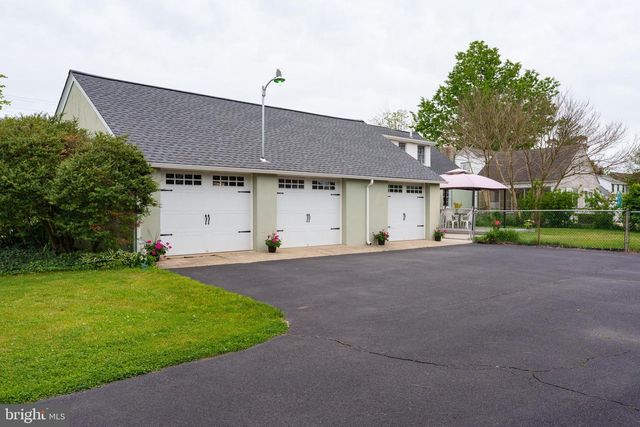 953 KLOCKNER RD, Hamilton, NJ 08619