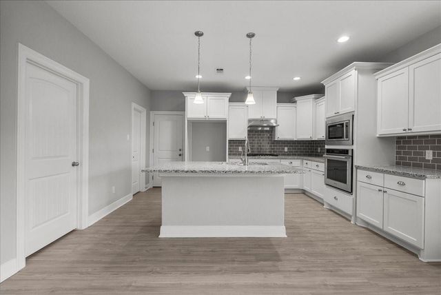 5000 Boreas Dr, Alvin, TX 77511