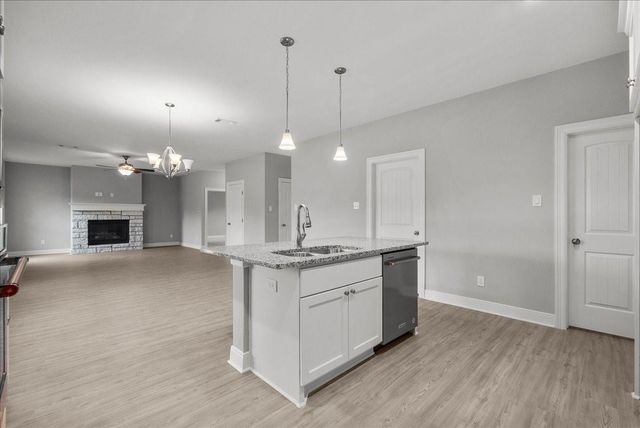 5000 Boreas Dr, Alvin, TX 77511