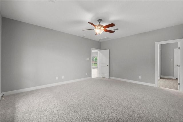 5000 Boreas Dr, Alvin, TX 77511