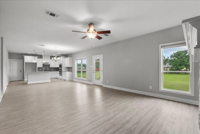 5000 Boreas Dr, Alvin, TX 77511