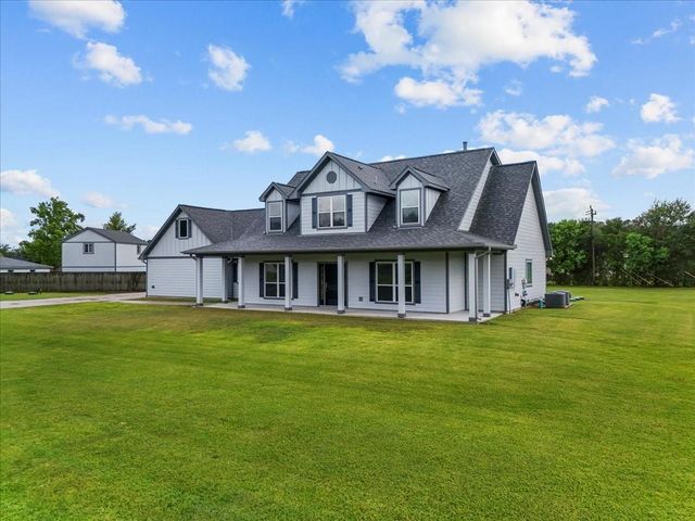5000 Boreas Dr, Alvin, TX 77511
