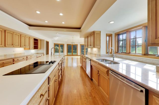 1400 Kurtis Lane, Lake Forest, IL 60045