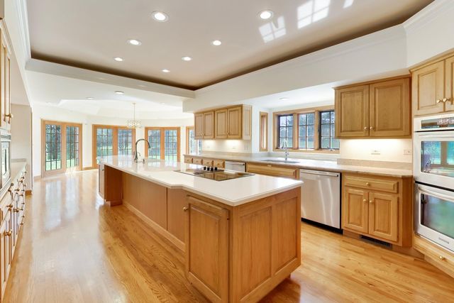 1400 Kurtis Lane, Lake Forest, IL 60045