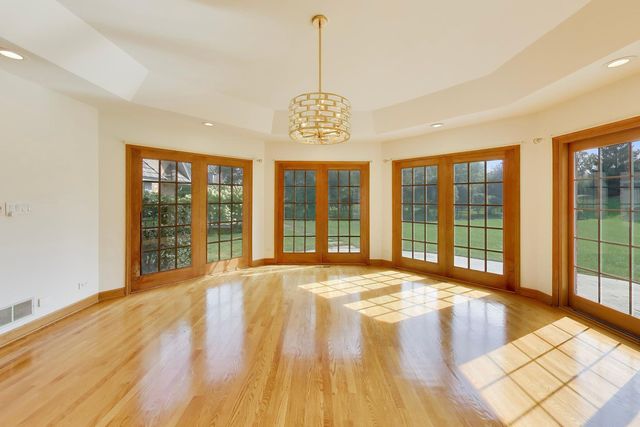 1400 Kurtis Lane, Lake Forest, IL 60045