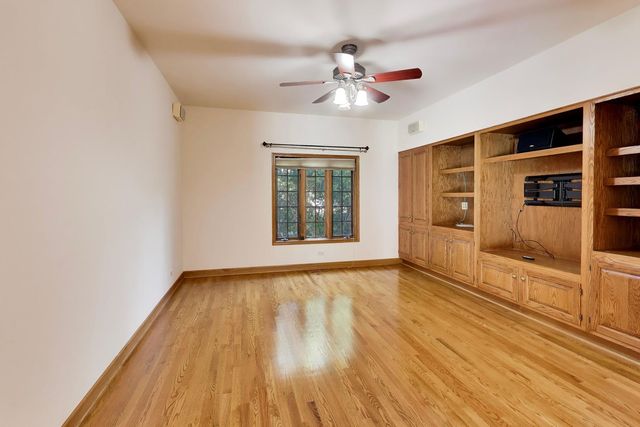 1400 Kurtis Lane, Lake Forest, IL 60045
