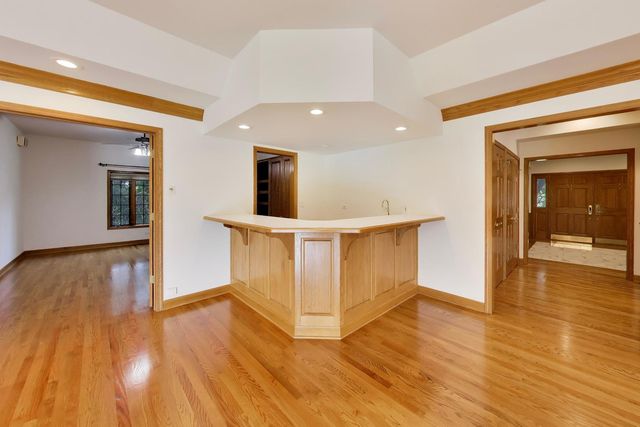 1400 Kurtis Lane, Lake Forest, IL 60045