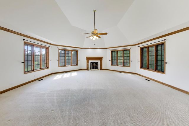 1400 Kurtis Lane, Lake Forest, IL 60045
