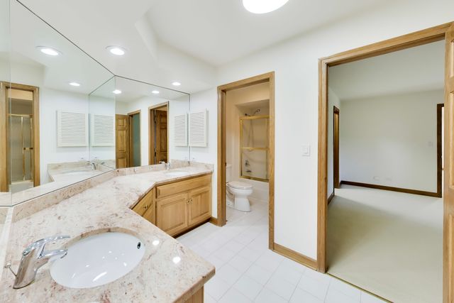 1400 Kurtis Lane, Lake Forest, IL 60045