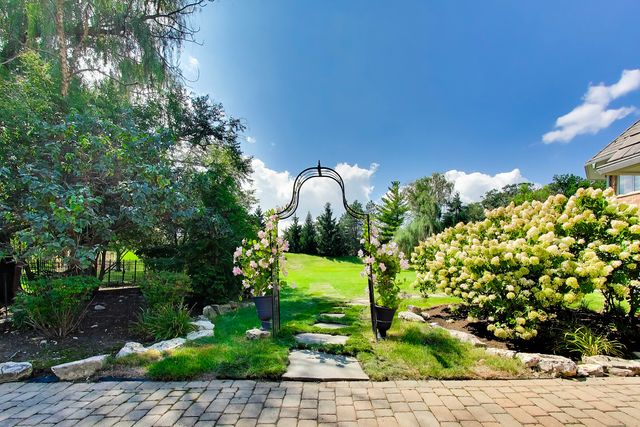 1400 Kurtis Lane, Lake Forest, IL 60045
