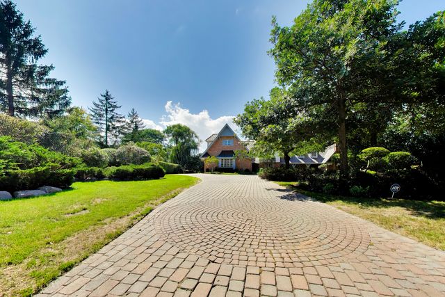 1400 Kurtis Lane, Lake Forest, IL 60045