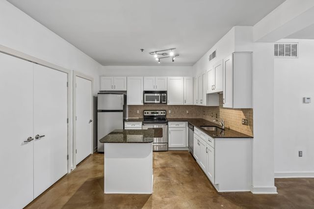1803 Broadway Apt 226, Nashville, TN 37203