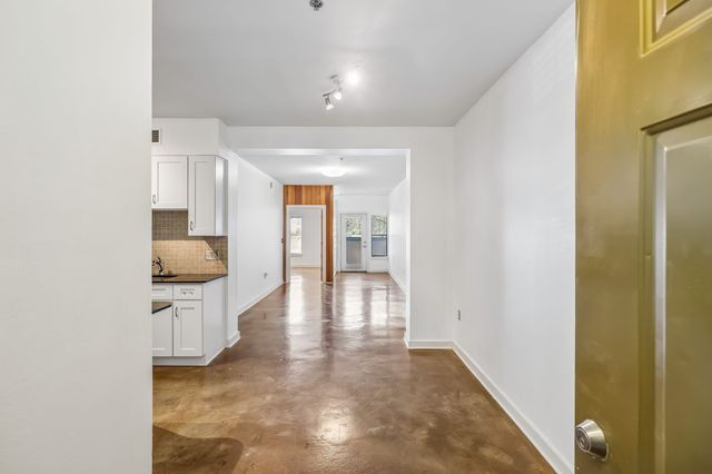 1803 Broadway Apt 226, Nashville, TN 37203