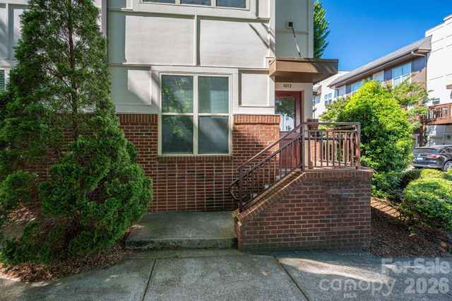1012 Skyline View Way, Charlotte, NC 28204