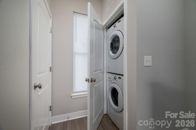 1012 Skyline View Way, Charlotte, NC 28204