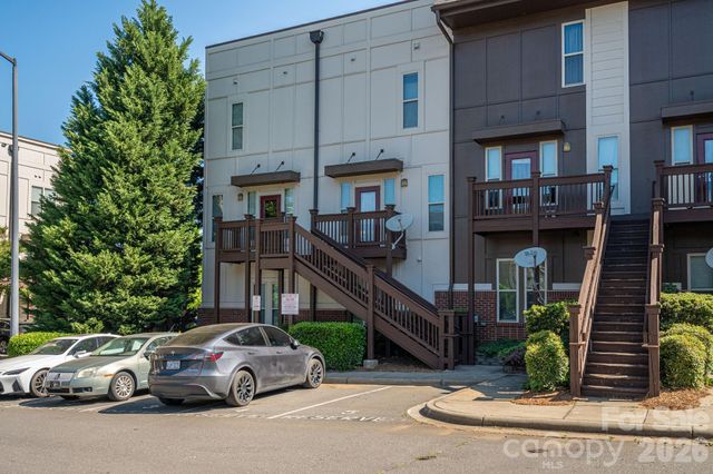1012 Skyline View Way, Charlotte, NC 28204