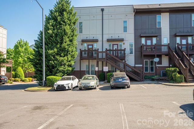 1012 Skyline View Way, Charlotte, NC 28204