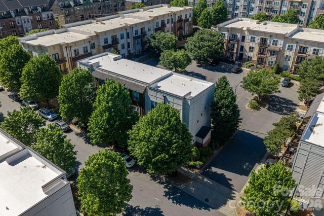 1012 Skyline View Way, Charlotte, NC 28204