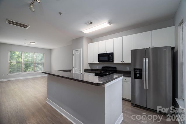1012 Skyline View Way, Charlotte, NC 28204