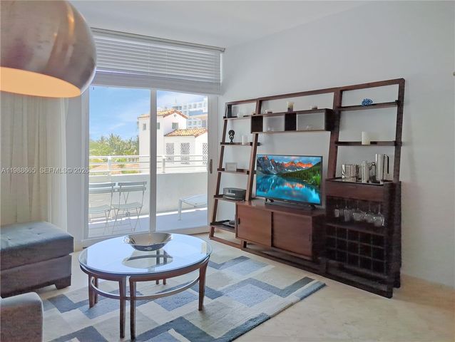 225 Collins Ave 4J, Miami Beach, FL 33139