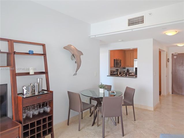 225 Collins Ave 4J, Miami Beach, FL 33139