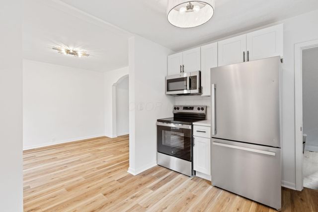 1381 Oakwood Avenue, Columbus, OH 43206