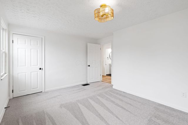1381 Oakwood Avenue, Columbus, OH 43206