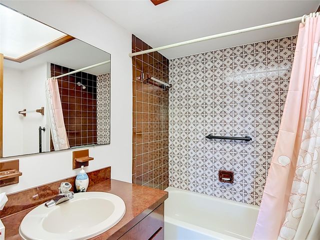 3447 BAYVIEW AVENUE, Weeki Wachee, FL 34607