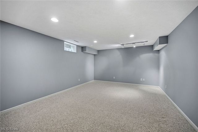 9628 Scottsdale Drive, Broadview Heights, OH 44147
