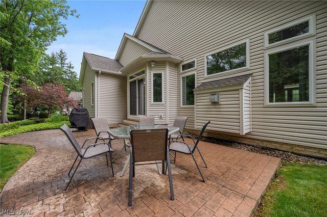 9628 Scottsdale Drive, Broadview Heights, OH 44147
