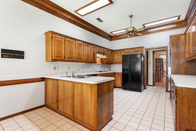 705 Cedar Creek, Tyler, TX 75703