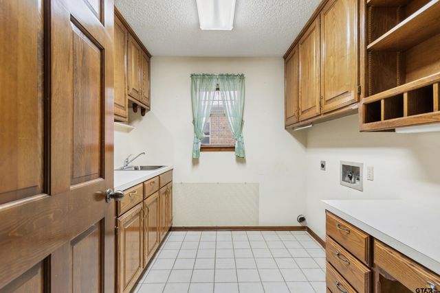 705 Cedar Creek, Tyler, TX 75703
