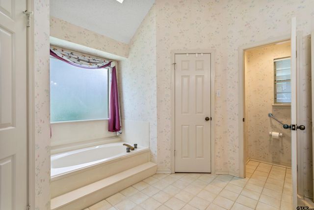 705 Cedar Creek, Tyler, TX 75703