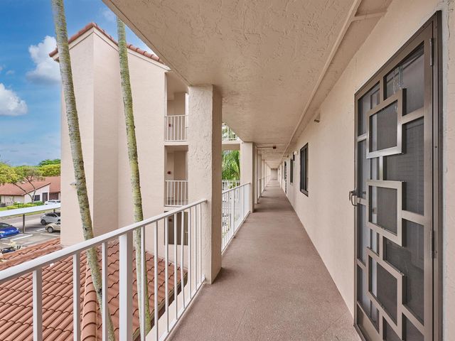 6193 Pointe Regal Circle 306, Delray Beach, FL 33484