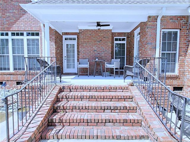 334 St Thomas Road, Fayetteville, NC 28311