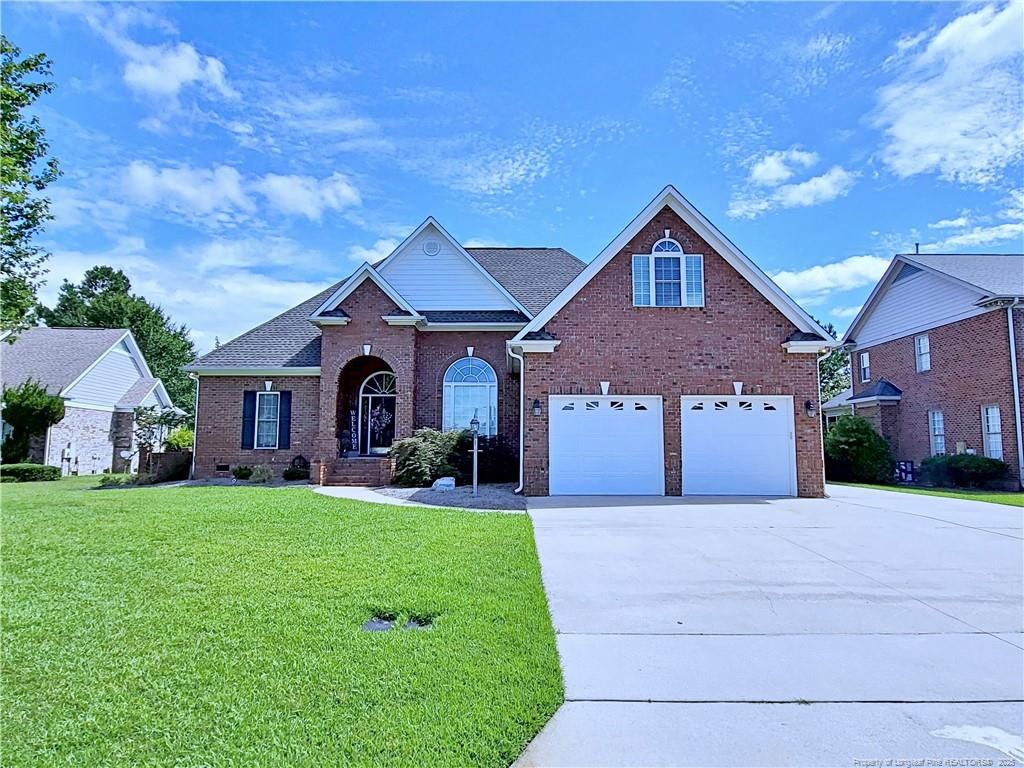 334 St Thomas Road, Fayetteville, NC 28311