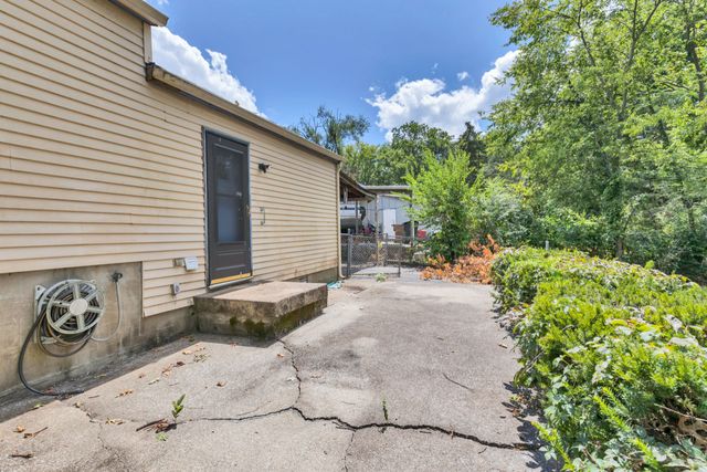 404 Ashlar Cir, Nashville, TN 37211