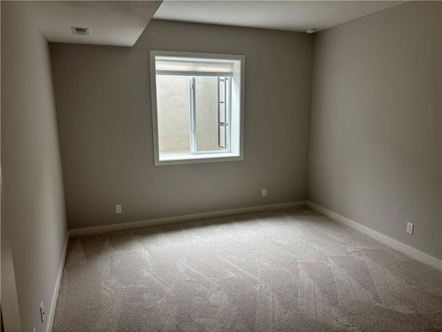 21847 W 82nd Terrace, Lenexa, KS 66220