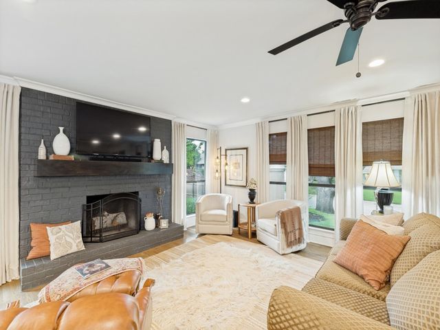 2006 Brookside Drive, Grapevine, TX 76051