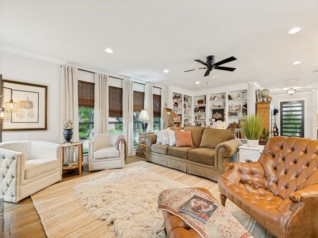 2006 Brookside Drive, Grapevine, TX 76051