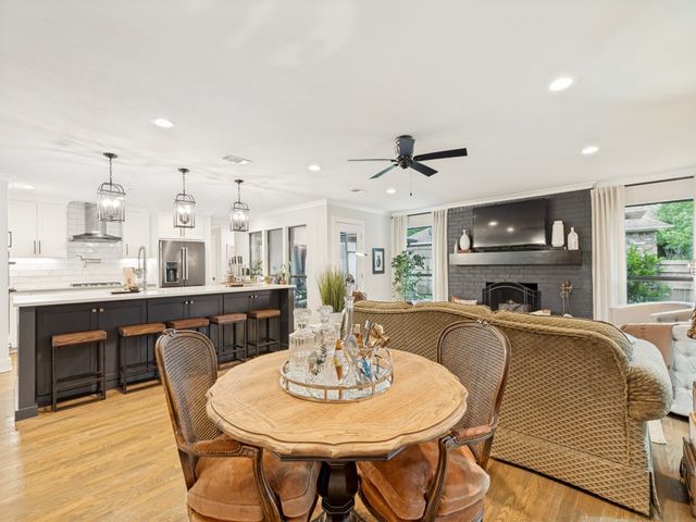 2006 Brookside Drive, Grapevine, TX 76051