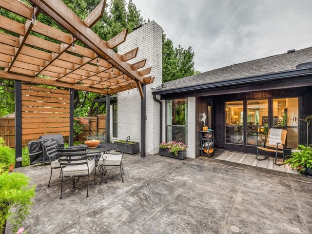 2006 Brookside Drive, Grapevine, TX 76051