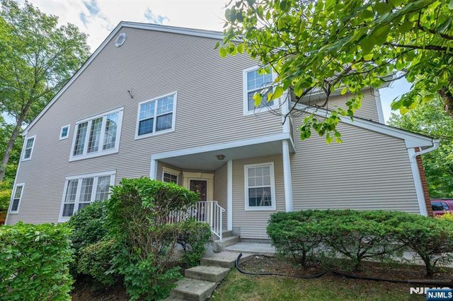 43 Morning Watch Road, Wayne, NJ 07470