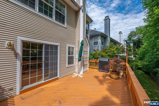 43 Morning Watch Road, Wayne, NJ 07470