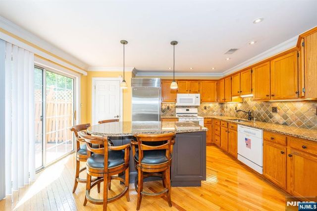 43 Morning Watch Road, Wayne, NJ 07470