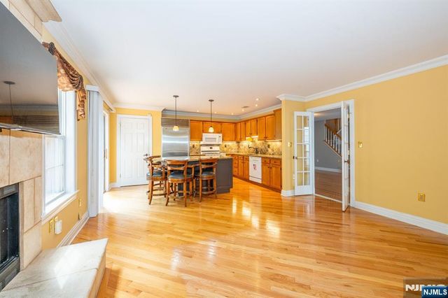 43 Morning Watch Road, Wayne, NJ 07470
