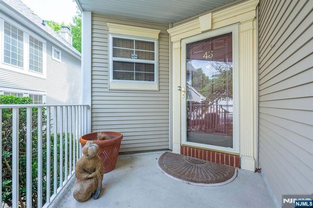 43 Morning Watch Road, Wayne, NJ 07470