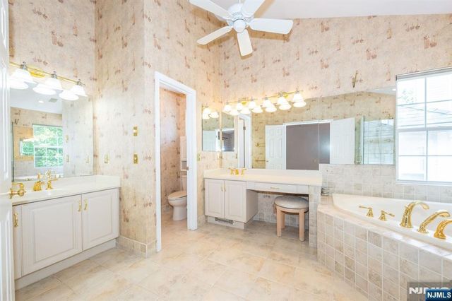 43 Morning Watch Road, Wayne, NJ 07470