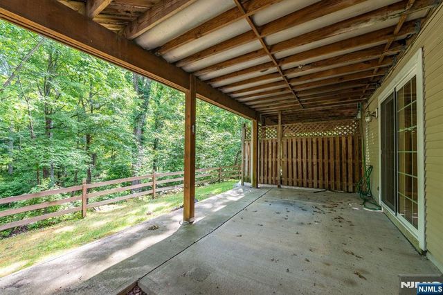 43 Morning Watch Road, Wayne, NJ 07470