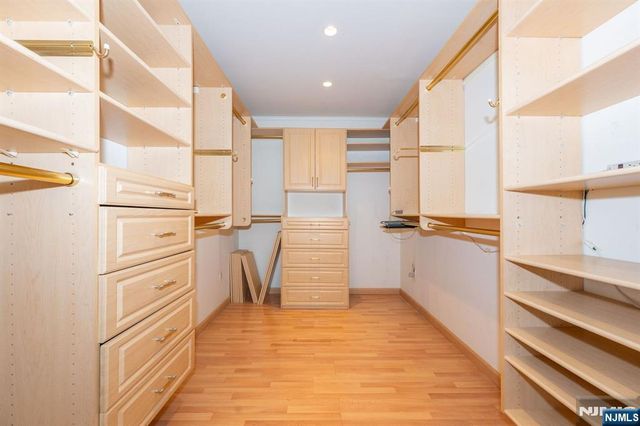 43 Morning Watch Road, Wayne, NJ 07470